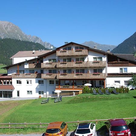 Alpenhotel Regina Наудерс Экстерьер фото
