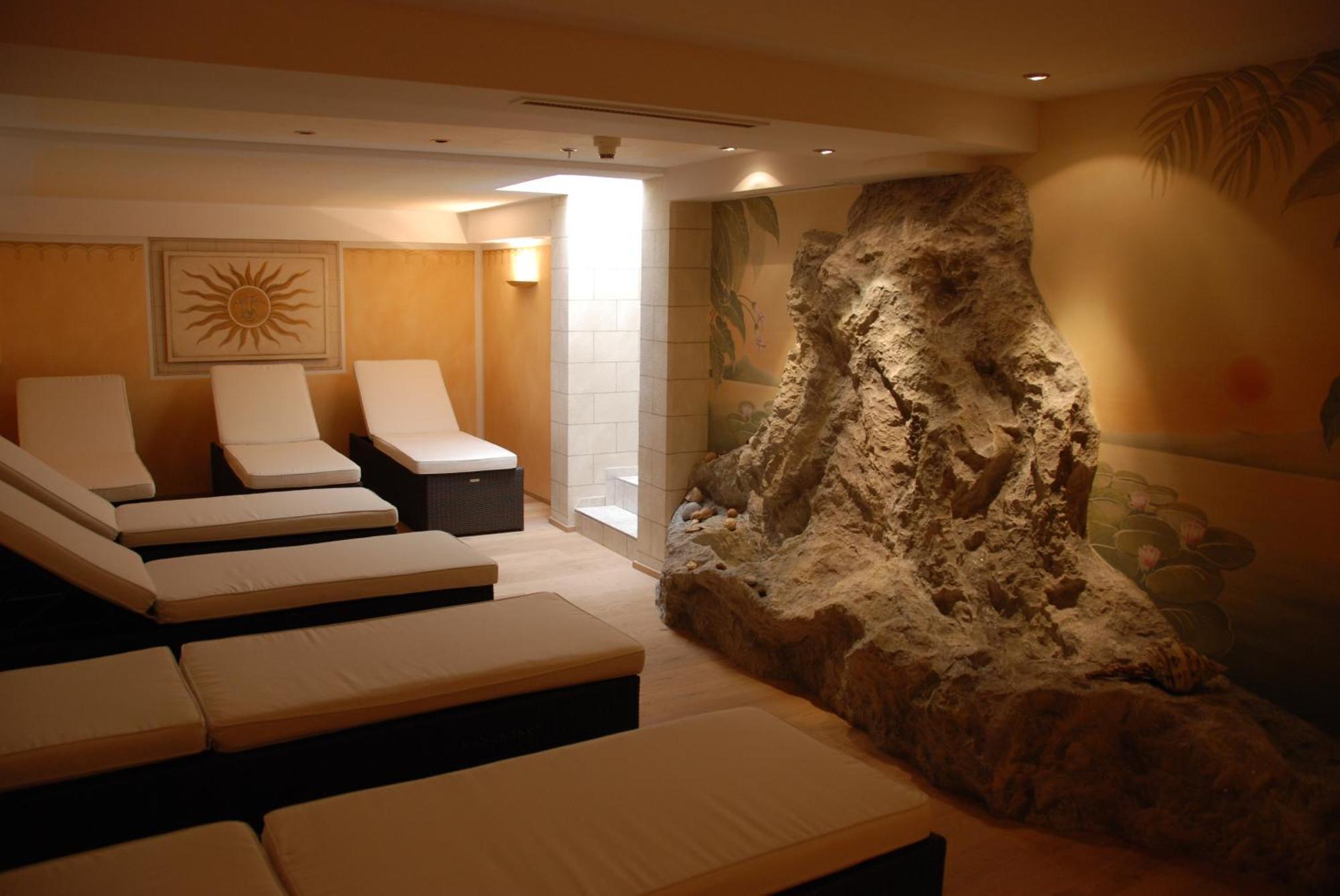Alpenhotel Regina Наудерс Экстерьер фото