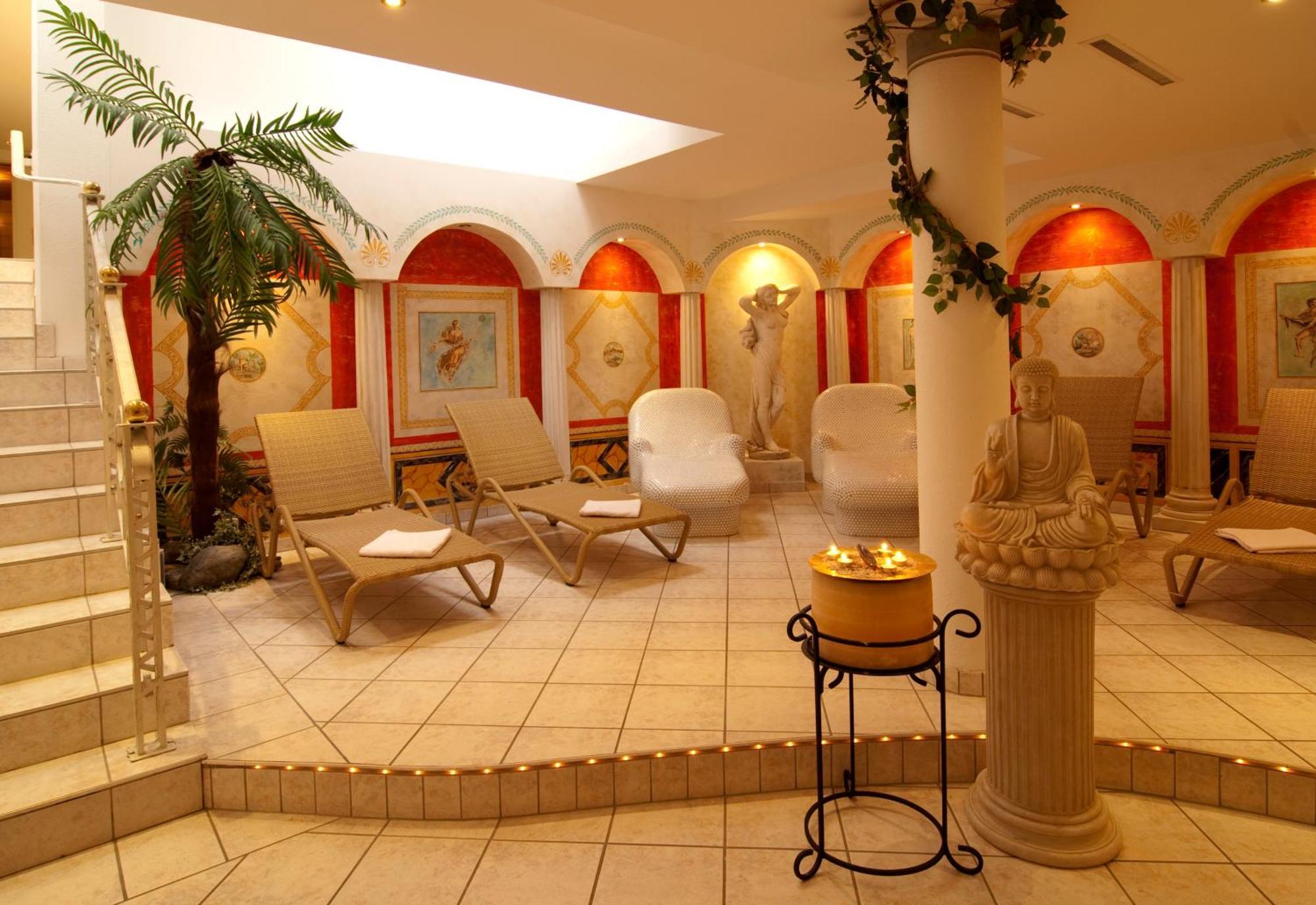 Alpenhotel Regina Наудерс Экстерьер фото