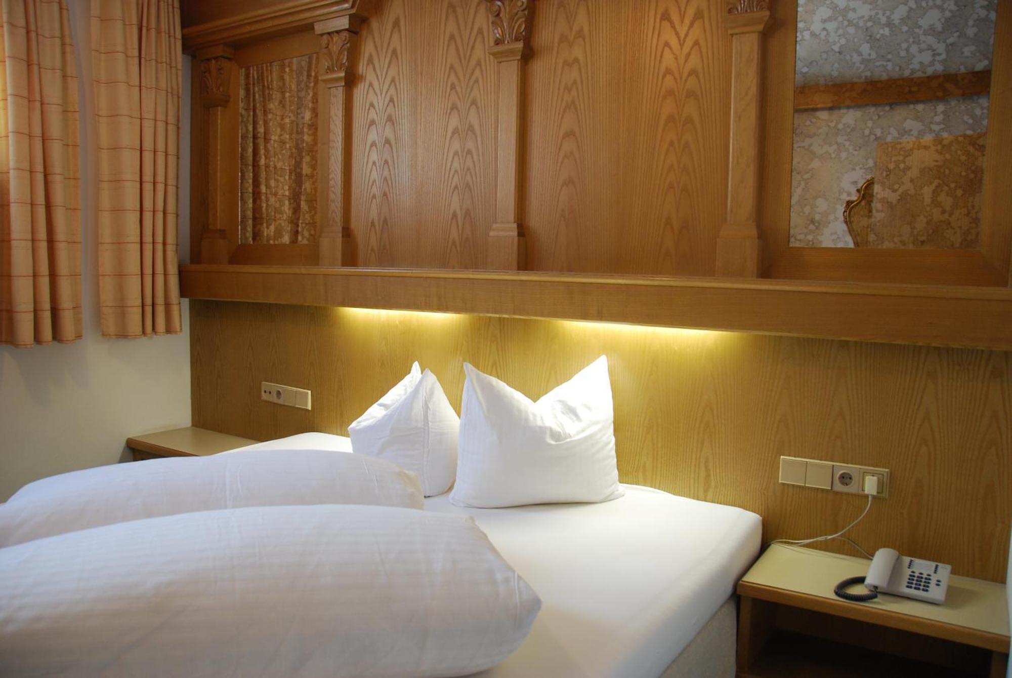 Alpenhotel Regina Наудерс Номер фото